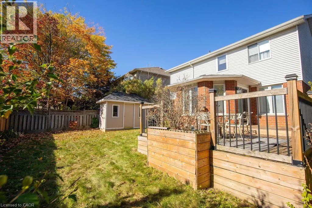 7 FALCONRIDGE Drive