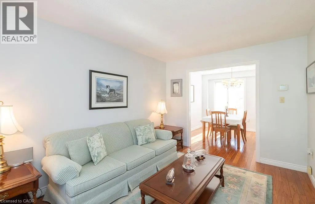 7 FALCONRIDGE Drive