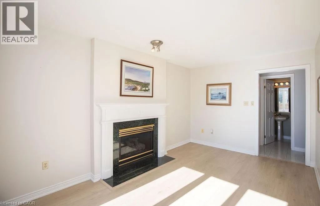7 FALCONRIDGE Drive