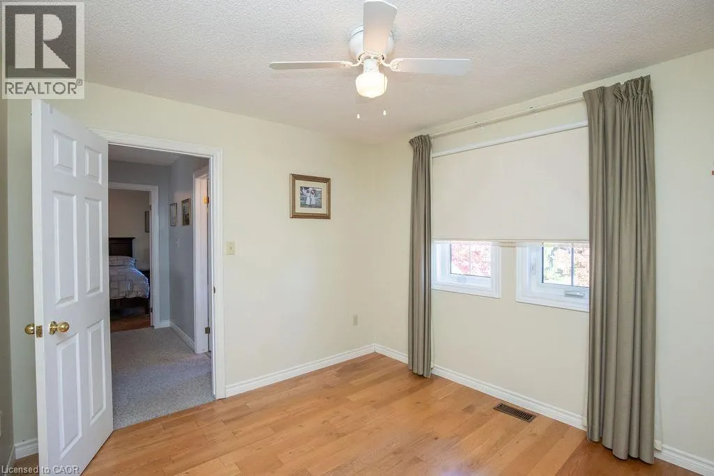 7 FALCONRIDGE Drive