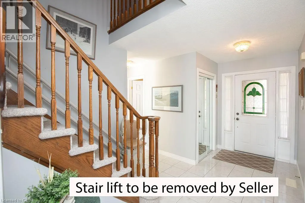 7 FALCONRIDGE Drive