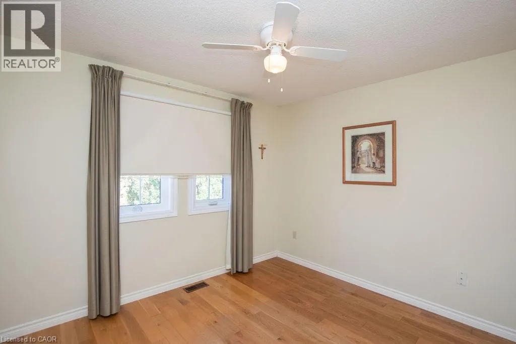 7 FALCONRIDGE Drive