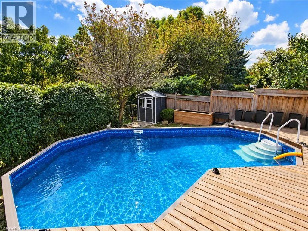 35 GERALD Crescent
