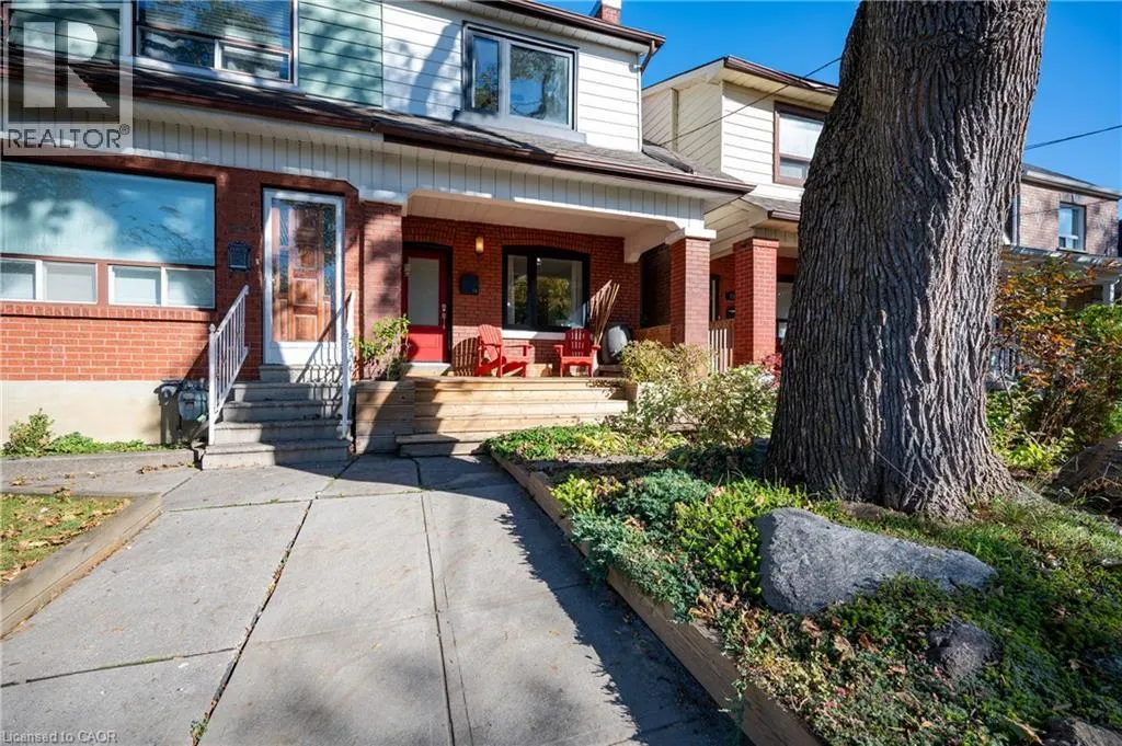 213 BOON Avenue