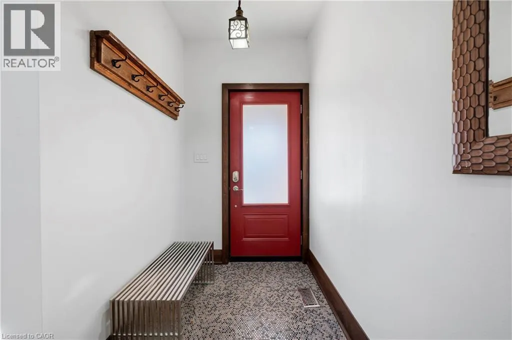 213 BOON Avenue