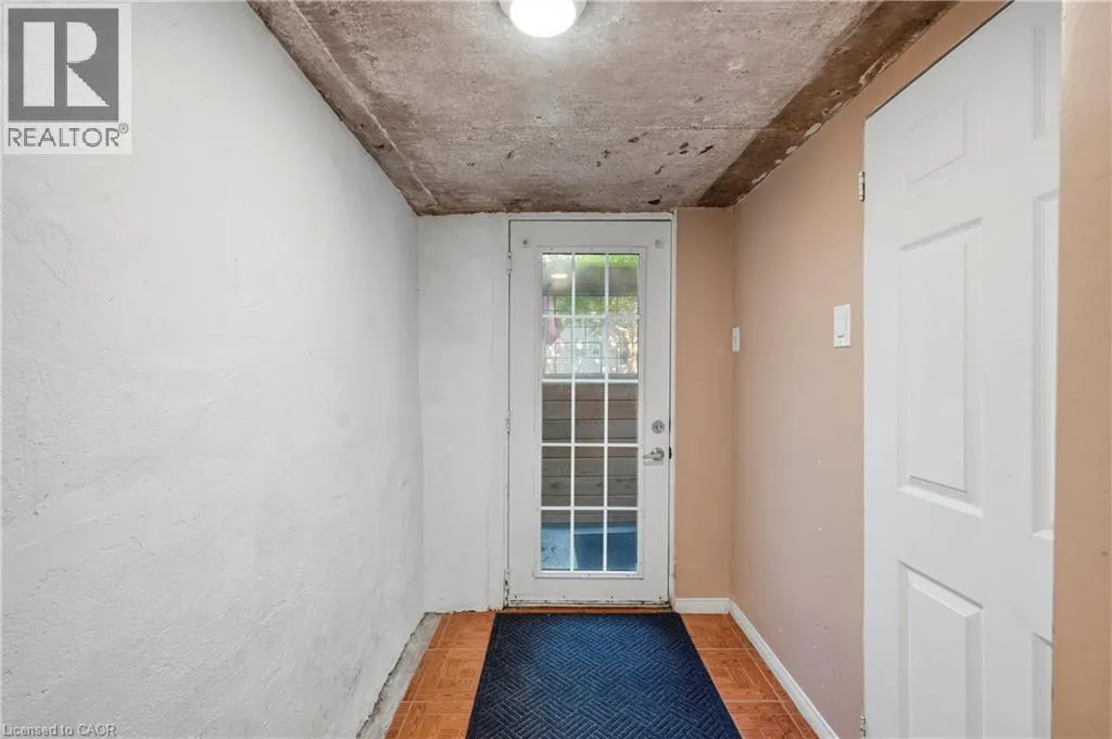 213 BOON Avenue