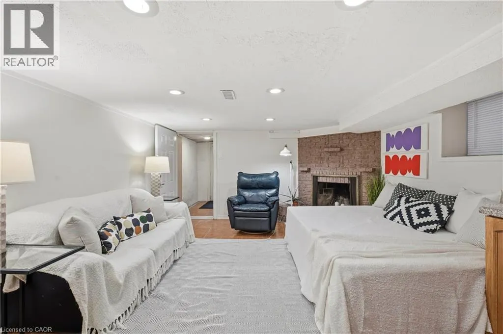 213 BOON Avenue