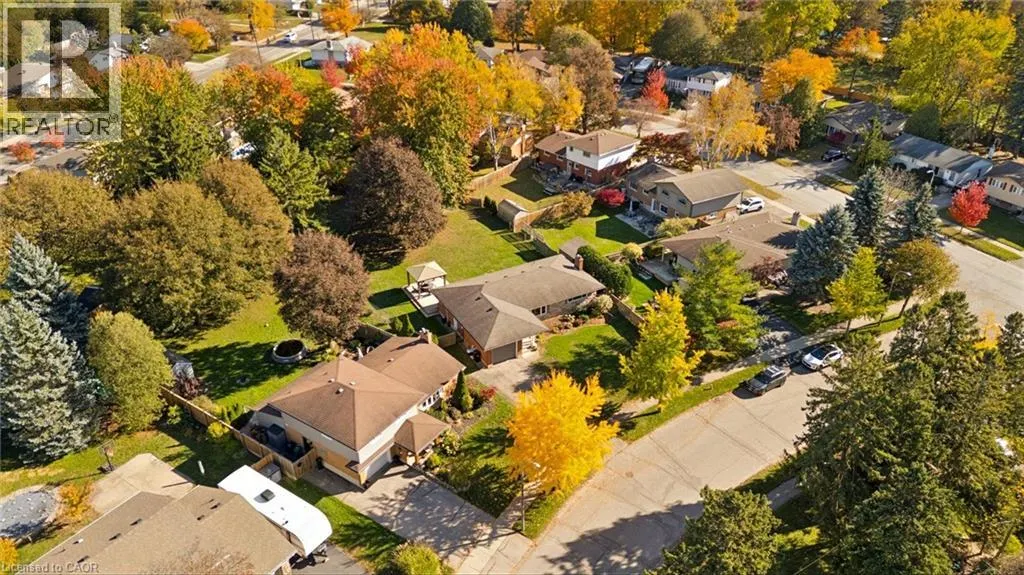 18 EVELYN Crescent