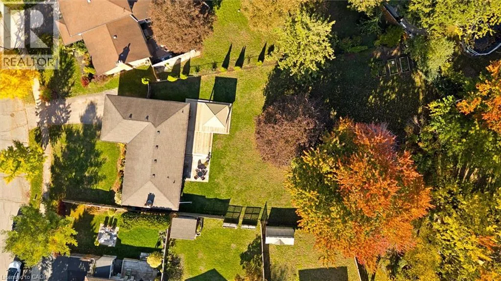 18 EVELYN Crescent
