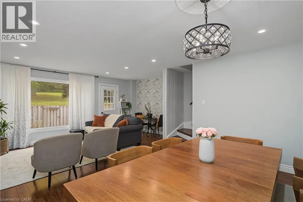 15 GREEN VALLEY Drive Unit# 1 #1