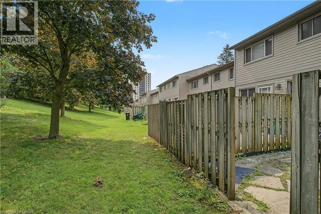 15 GREEN VALLEY Drive Unit# 1 #1
