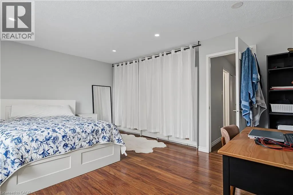 15 GREEN VALLEY Drive Unit# 1 #1