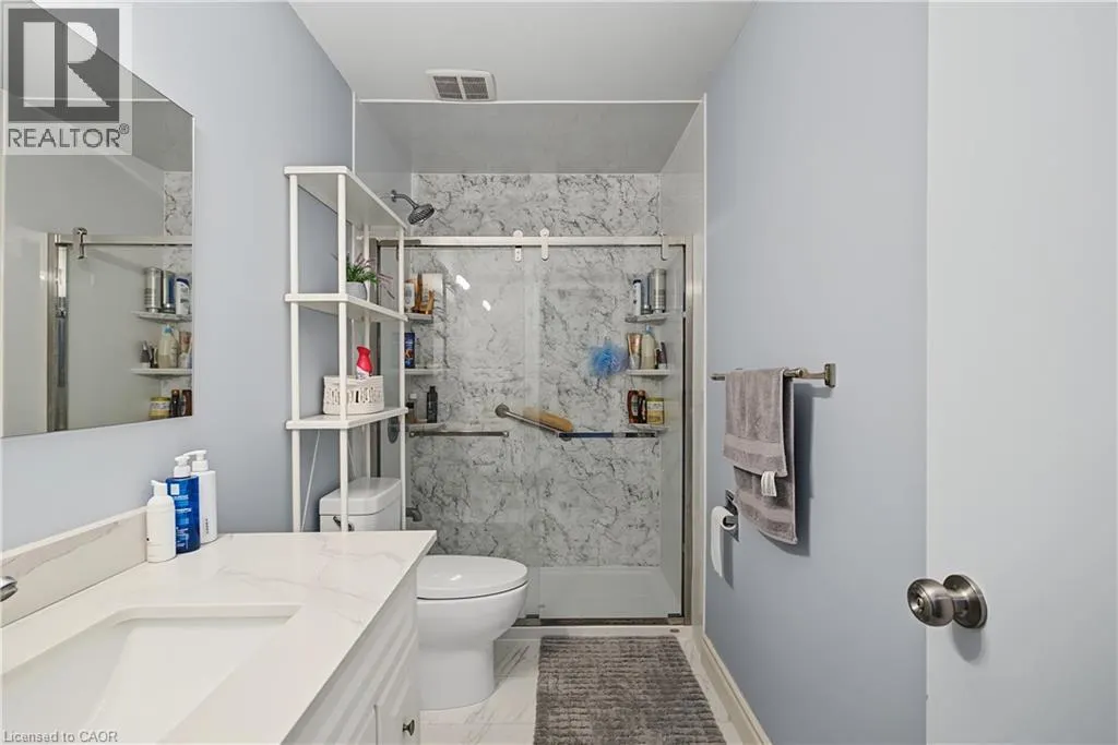15 GREEN VALLEY Drive Unit# 1 #1