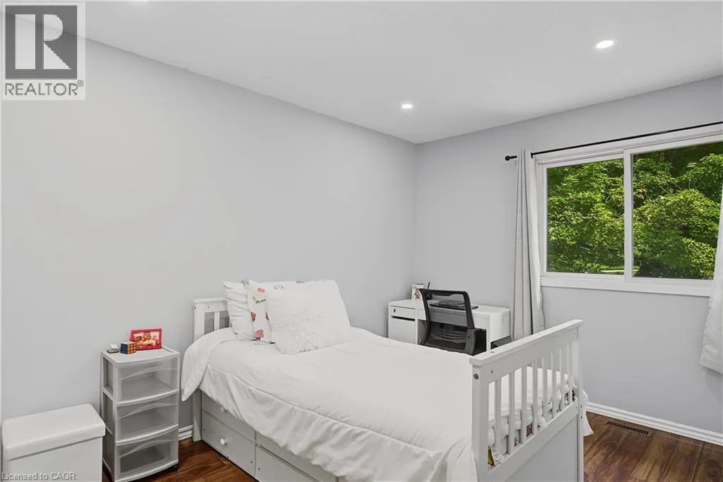 15 GREEN VALLEY Drive Unit# 1 #1