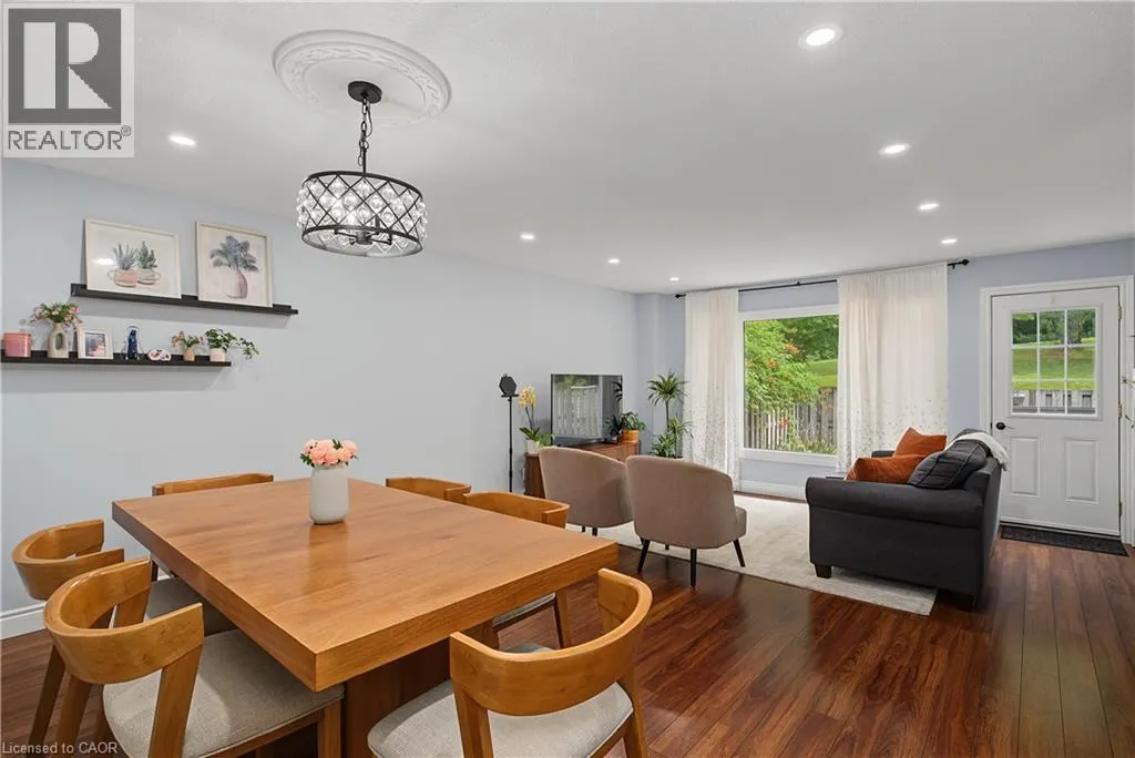 15 GREEN VALLEY Drive Unit# 1 #1