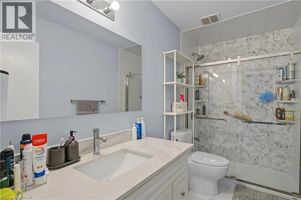 15 GREEN VALLEY Drive Unit# 1 #1