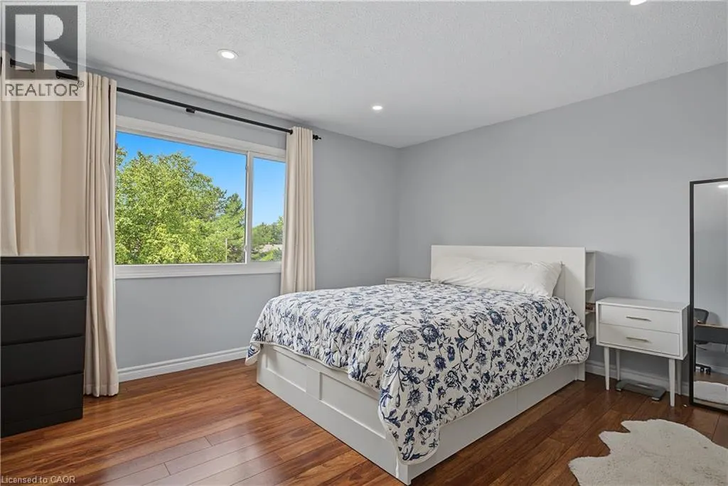 15 GREEN VALLEY Drive Unit# 1 #1