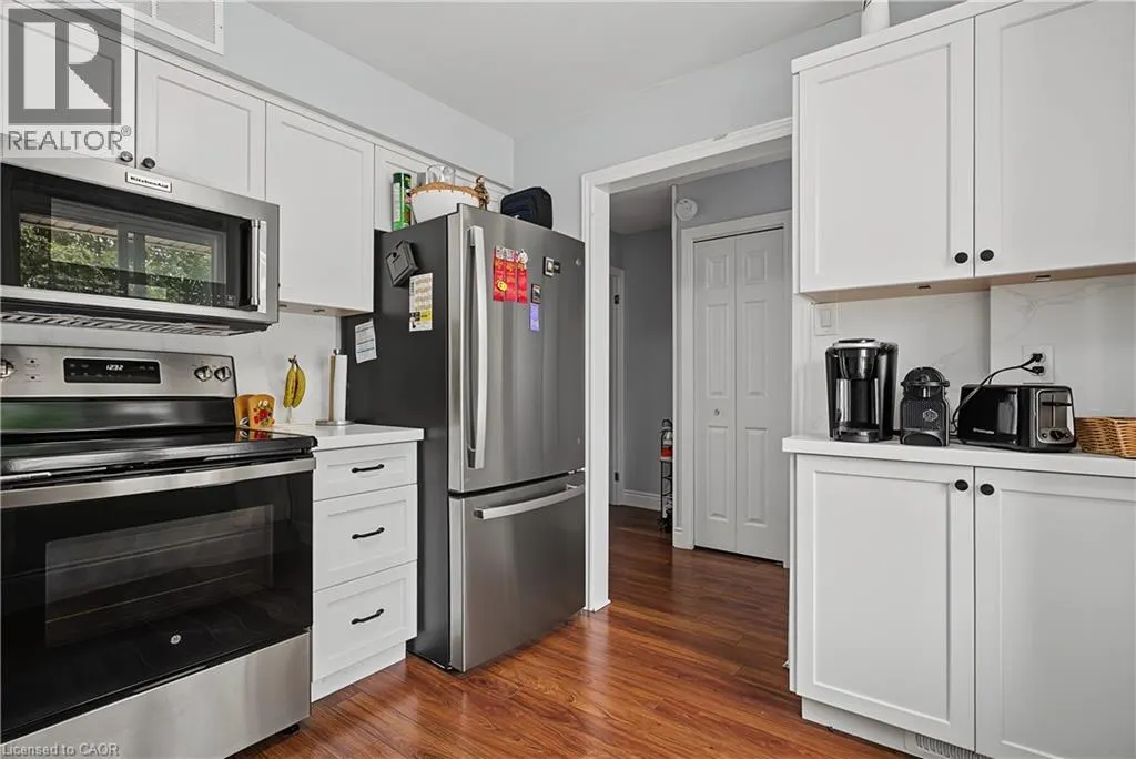 15 GREEN VALLEY Drive Unit# 1 #1