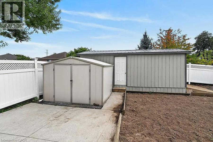166 TOBY Crescent