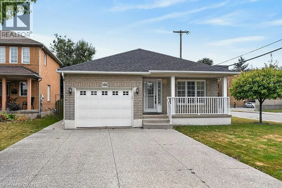 166 TOBY Crescent