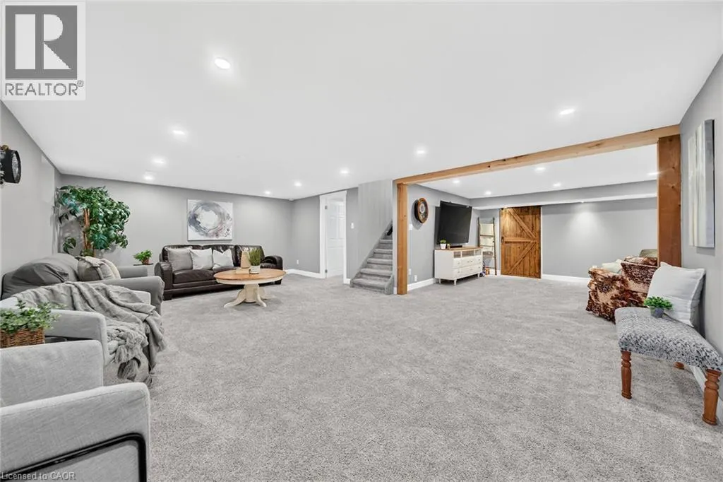 225 MACCRAE Drive