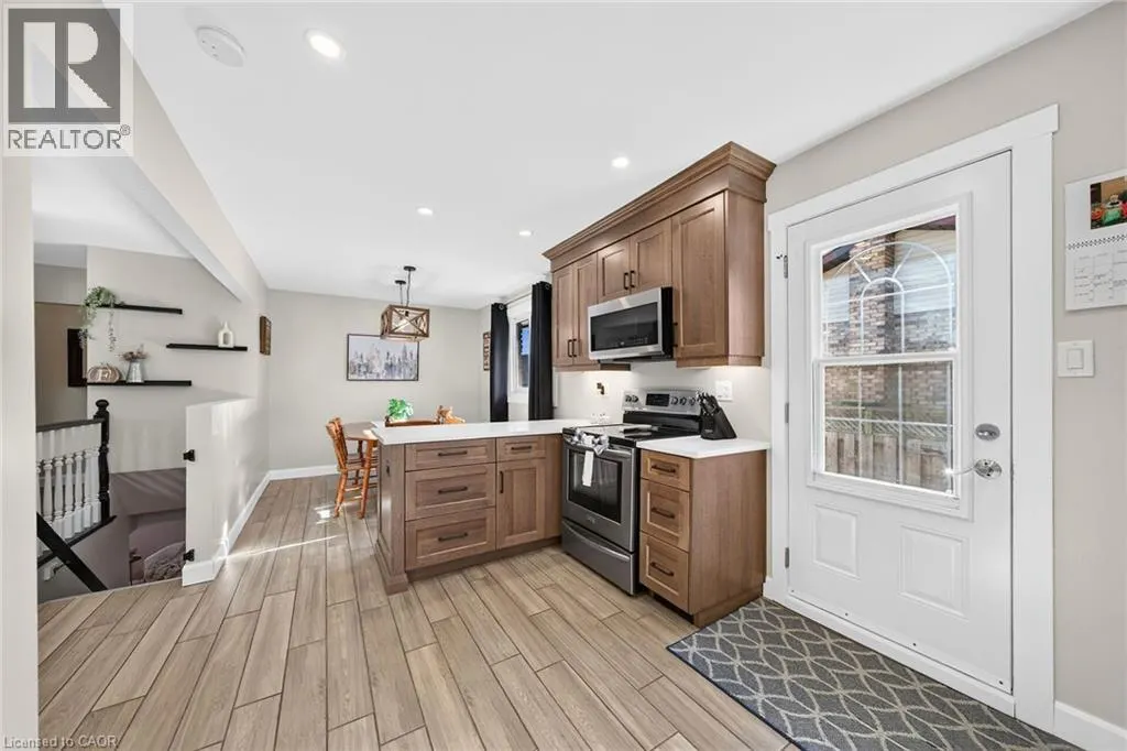 225 MACCRAE Drive