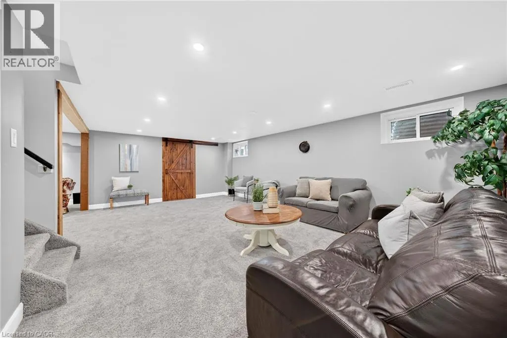 225 MACCRAE Drive