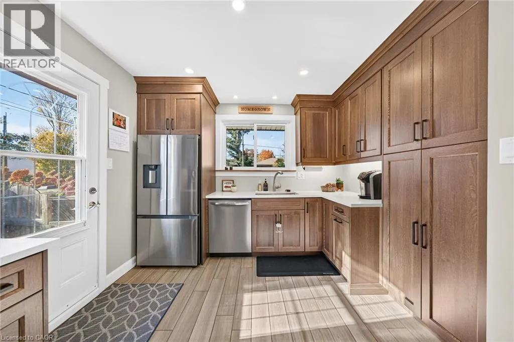 225 MACCRAE Drive