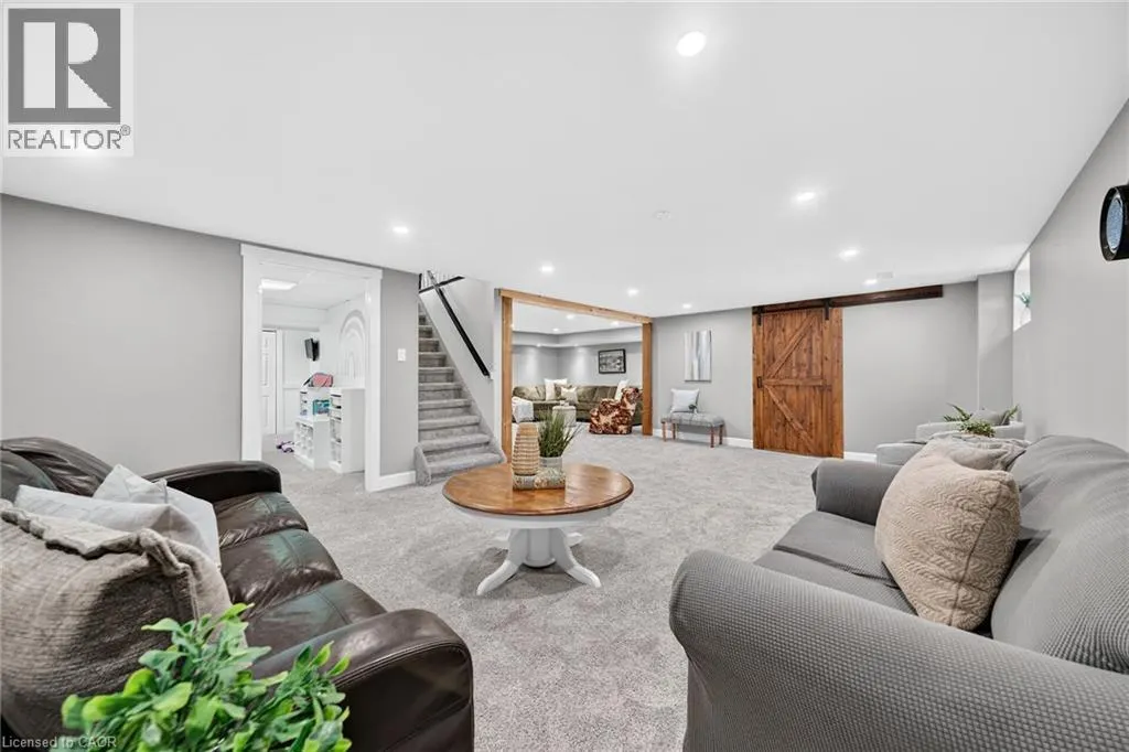 225 MACCRAE Drive