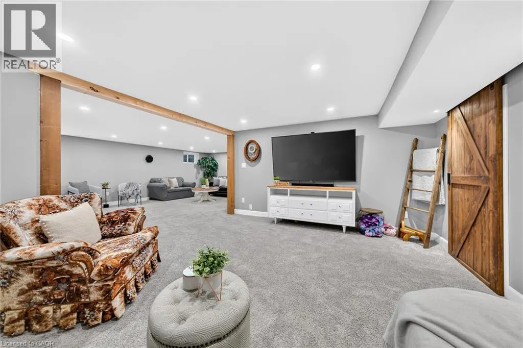 225 MACCRAE Drive