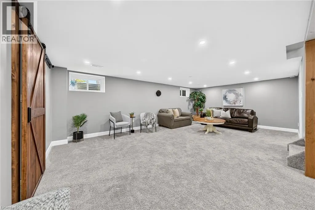 225 MACCRAE Drive