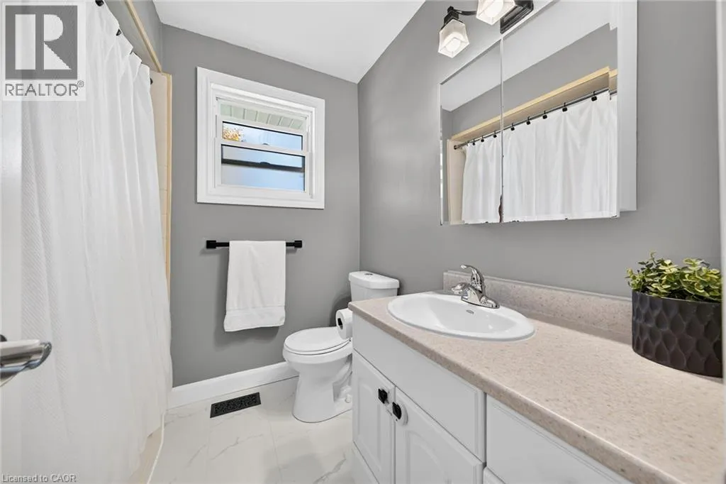 225 MACCRAE Drive
