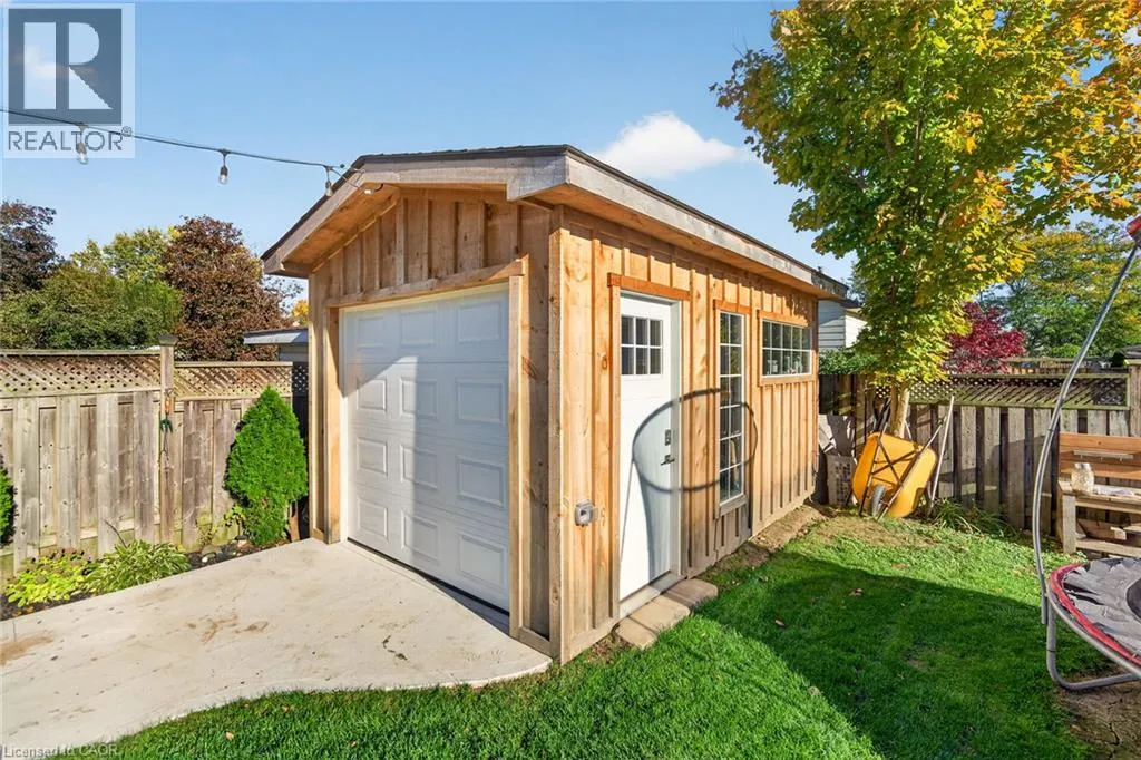 225 MACCRAE Drive