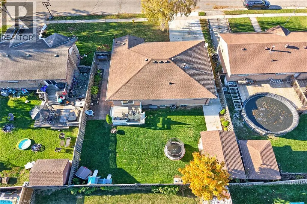 225 MACCRAE Drive