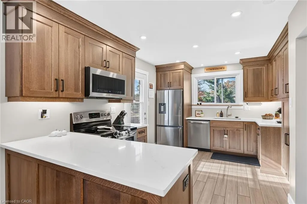 225 MACCRAE Drive