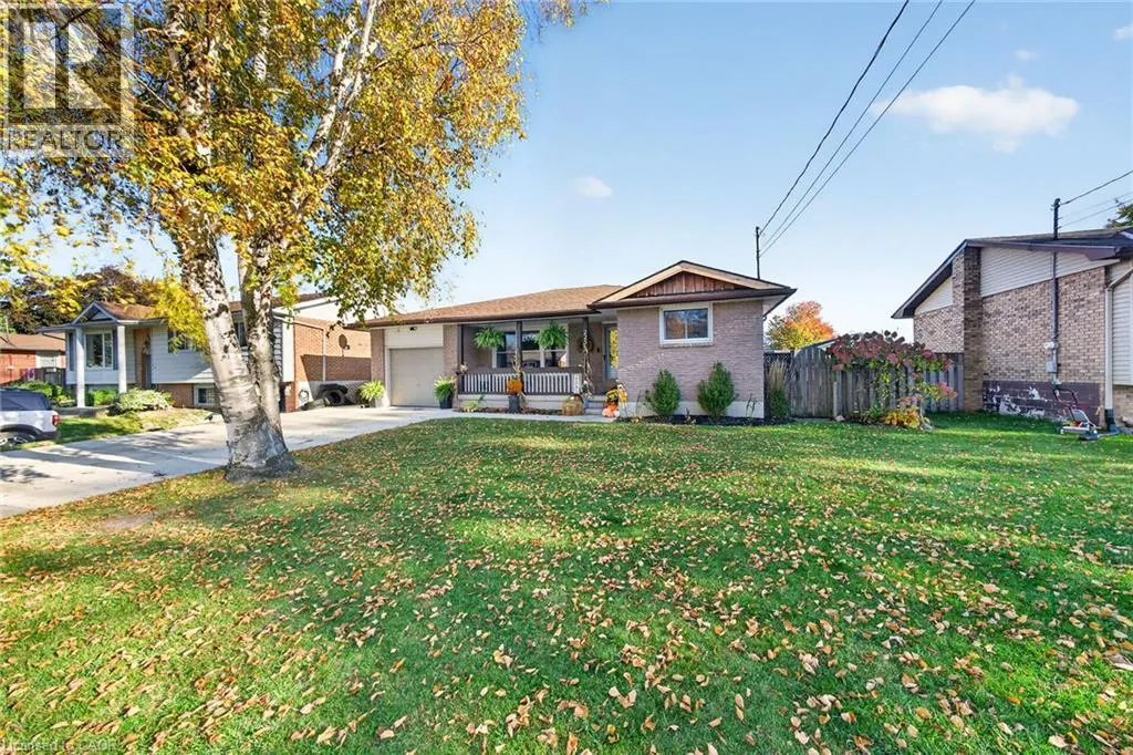 225 MACCRAE Drive