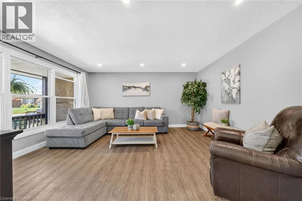 225 MACCRAE Drive
