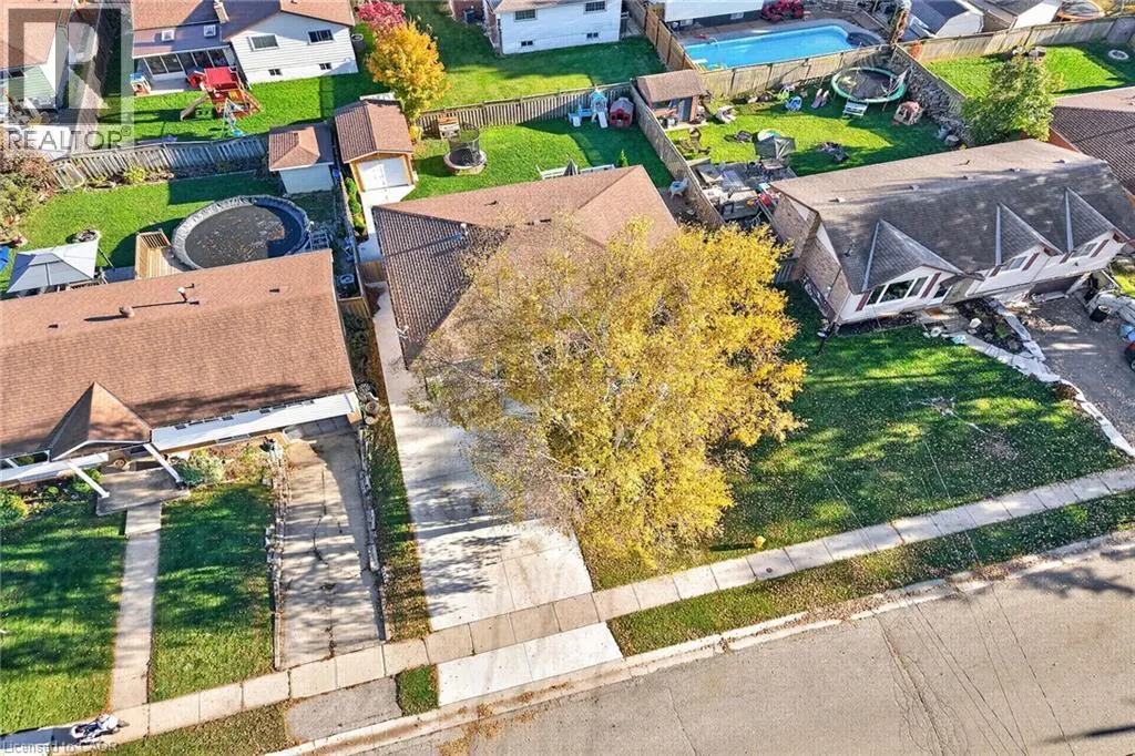 225 MACCRAE Drive