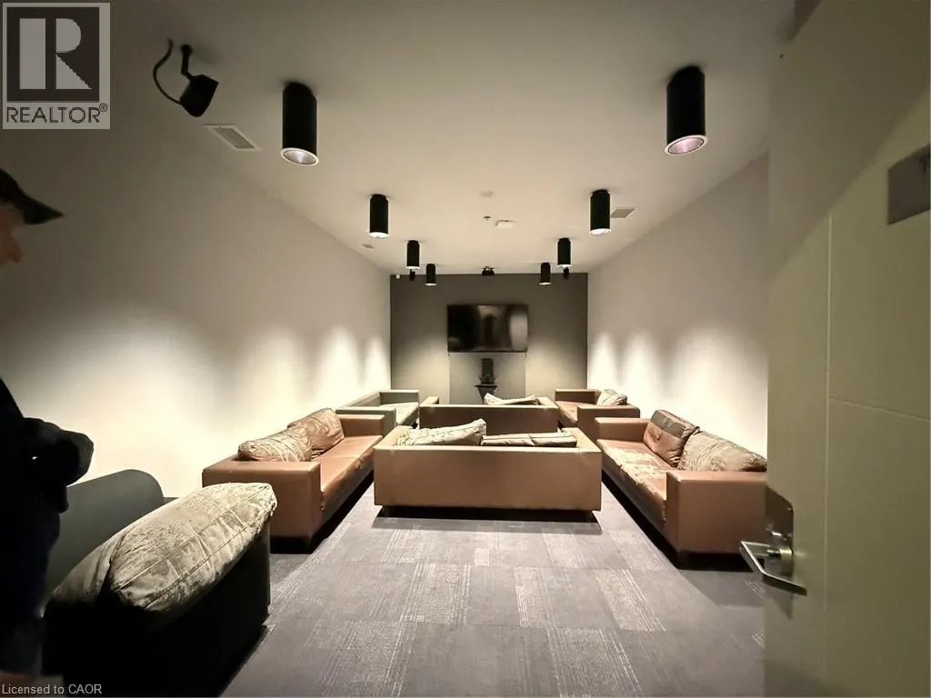 318 SPRUCE Street Unit# 1202 #1202