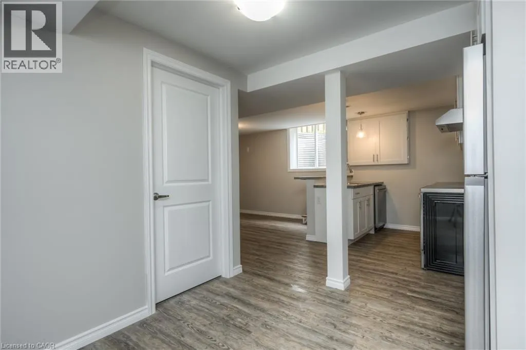 223 HIGHVIEW Drive Unit# Lower #Lower