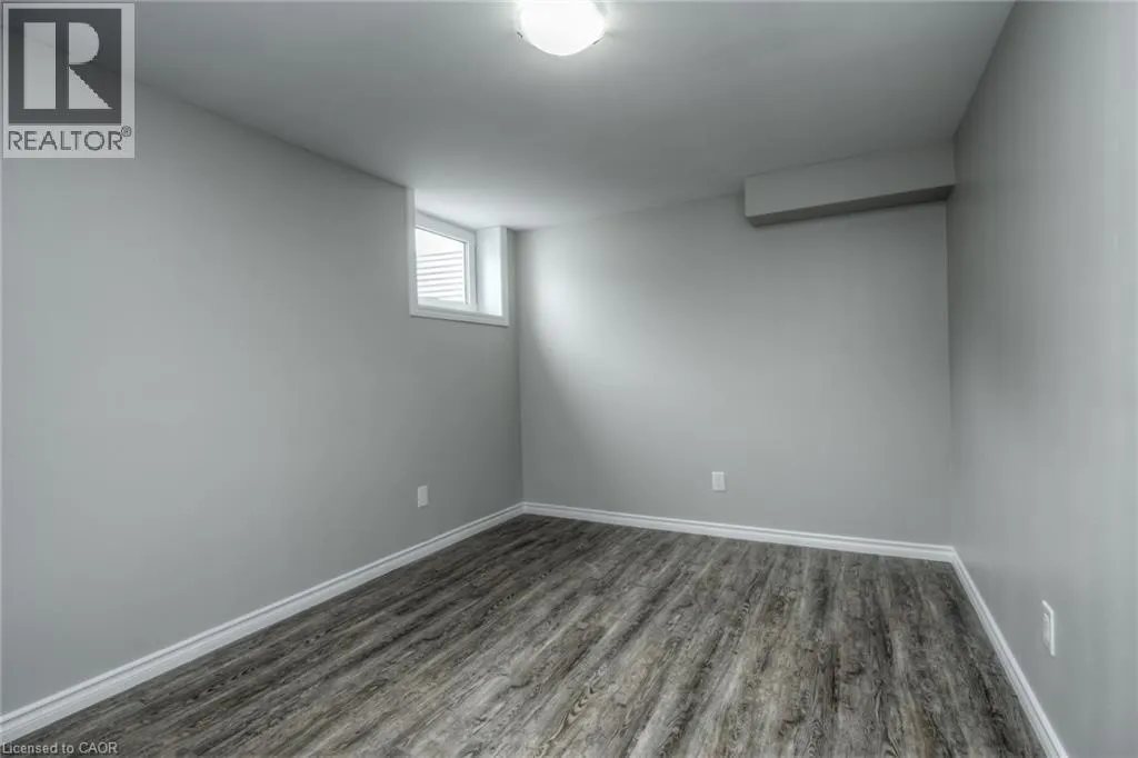 223 HIGHVIEW Drive Unit# Lower #Lower