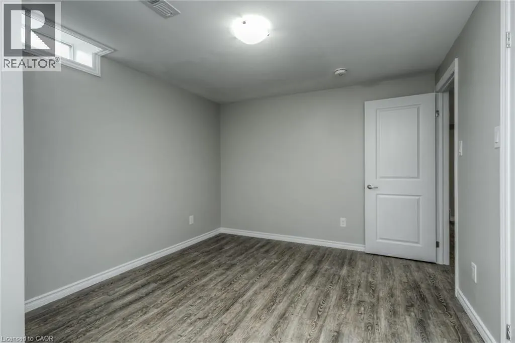 223 HIGHVIEW Drive Unit# Lower #Lower