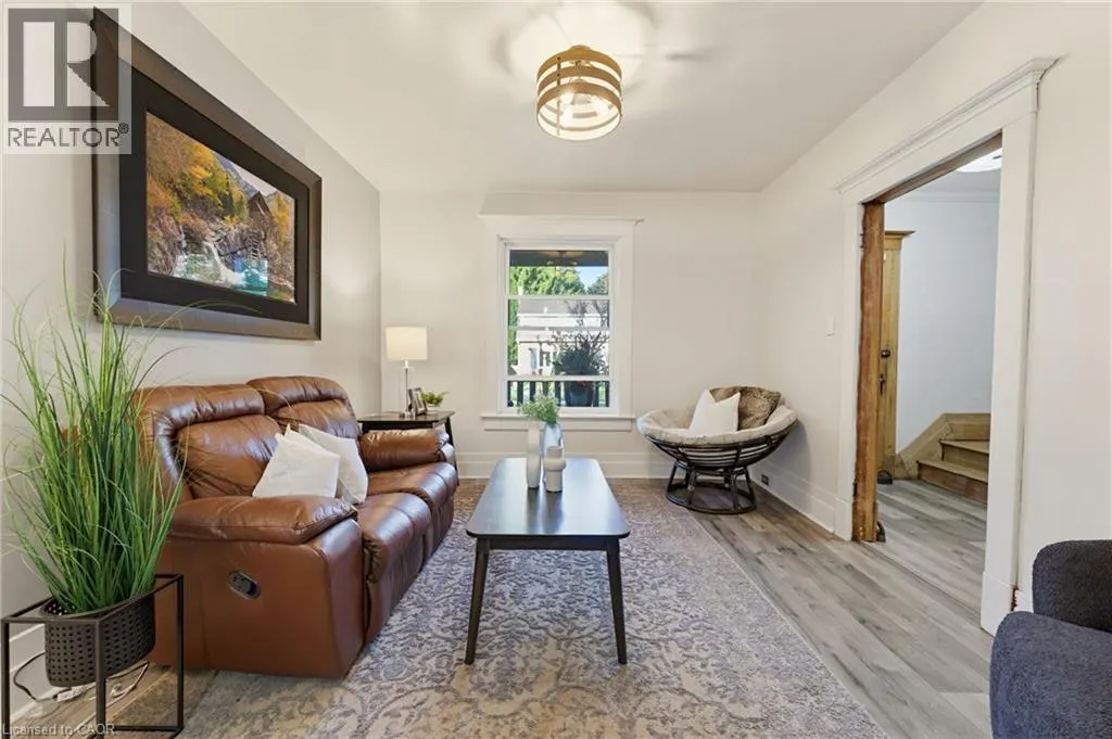 540 VINE Street