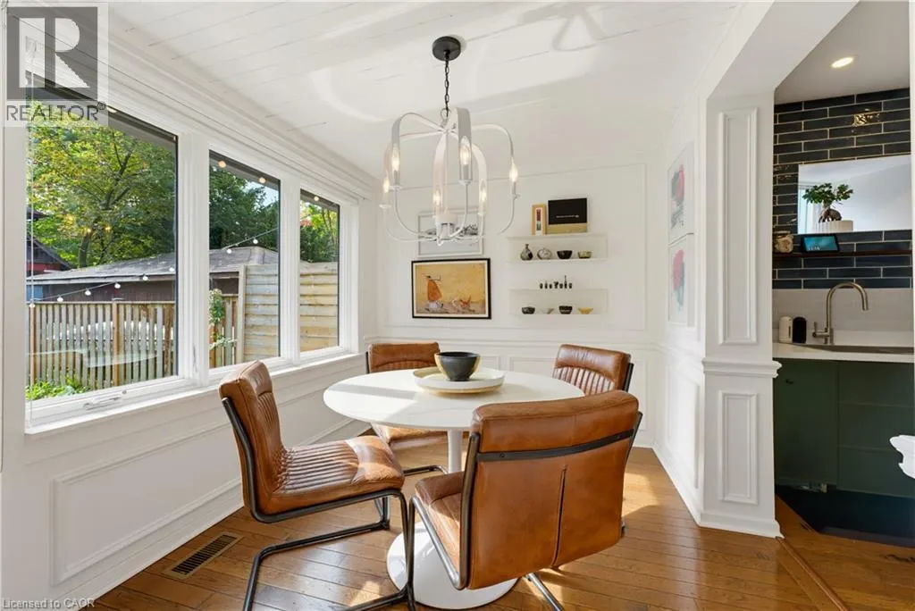 89 ALLEN Street W
