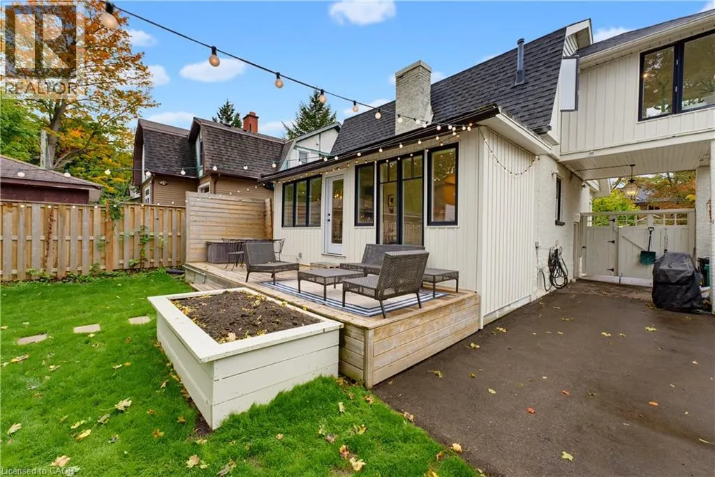 89 ALLEN Street W
