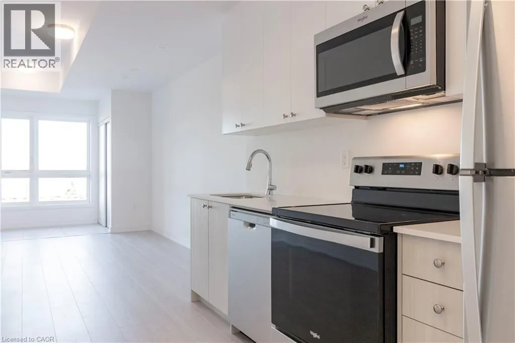 25 PALACE Street Unit# P10 #P10
