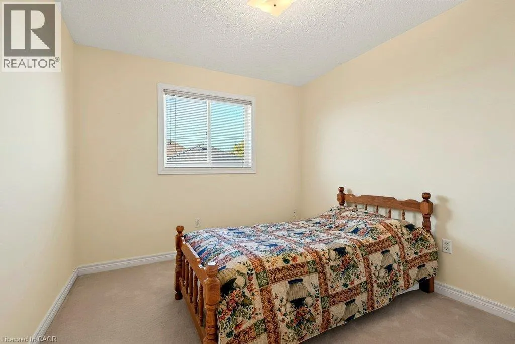 13 CHIANTI Crescent
