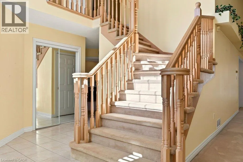 13 CHIANTI Crescent