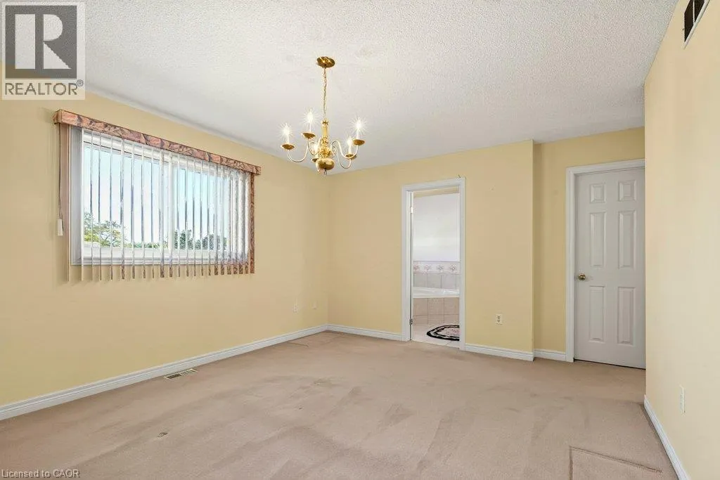 13 CHIANTI Crescent