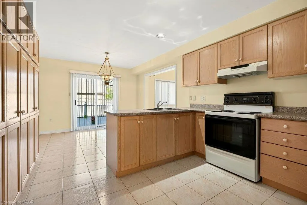 13 CHIANTI Crescent